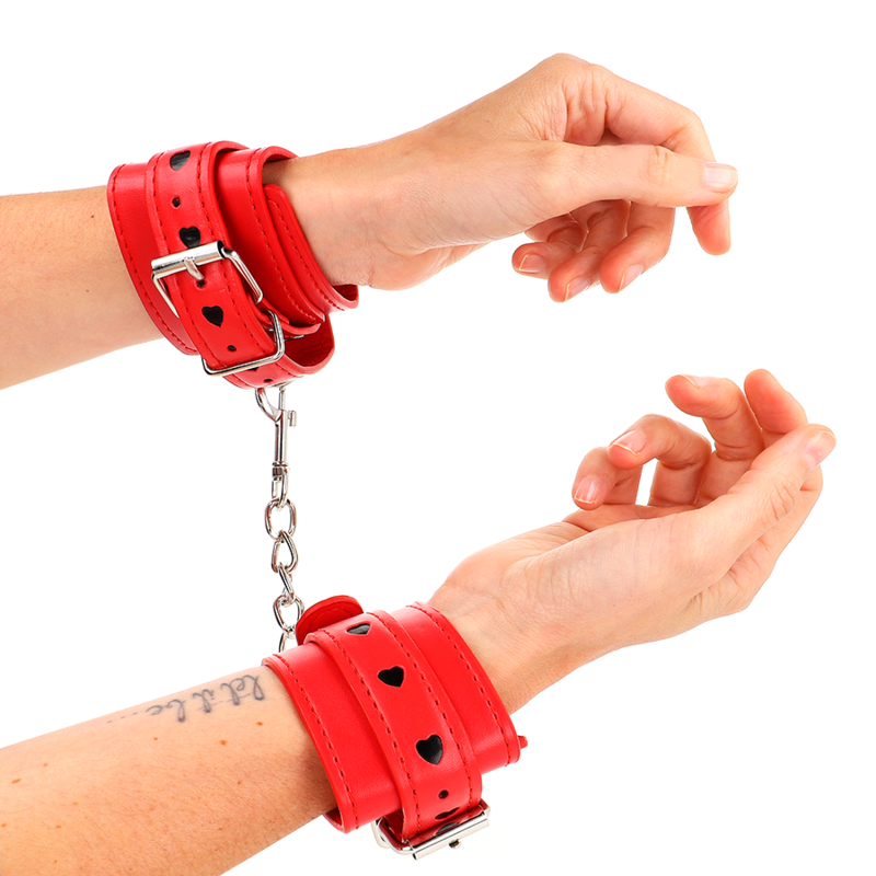 Comprar KINK Muñequeras Rojas Con Incrustación De Corazón Negro – Diseño Ajustable Para Comodidad Y Estilo-Noxtic